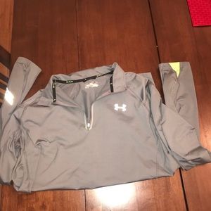 Under Armor Pull over